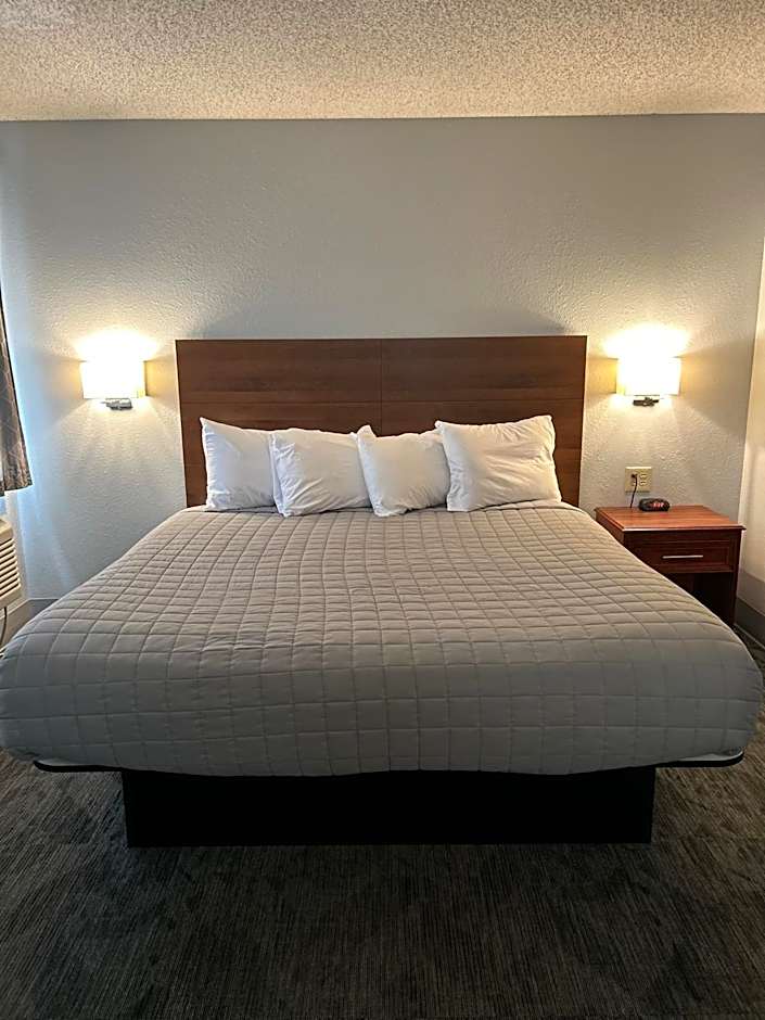 Travelodge by Wyndham Lincoln South