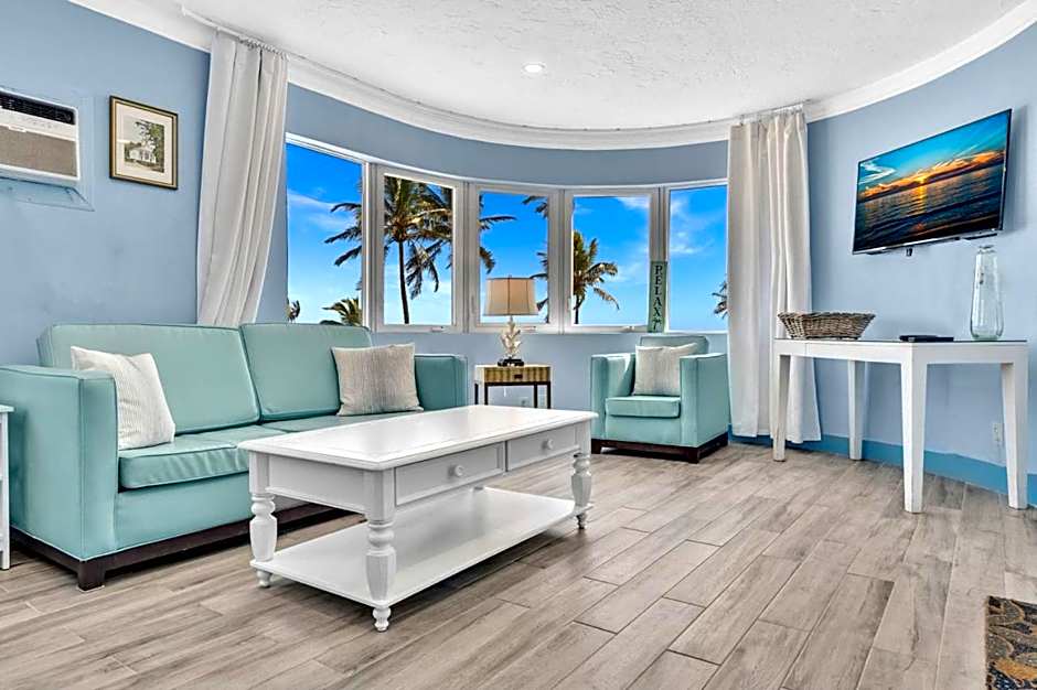 Walkabout 8 Tower Suite with Panoramic Ocean Views