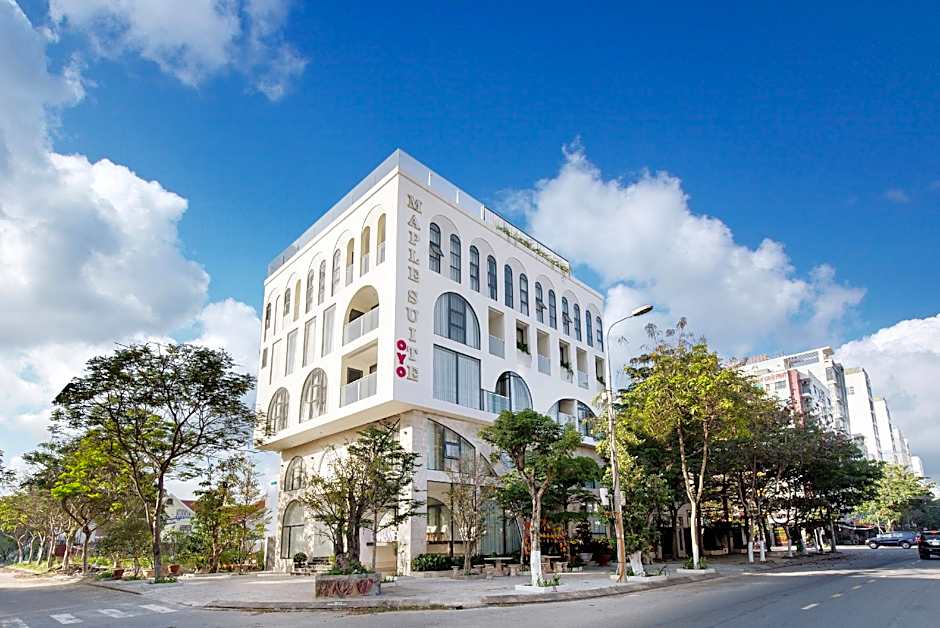 Maple Suite Hotel by OYO Rooms