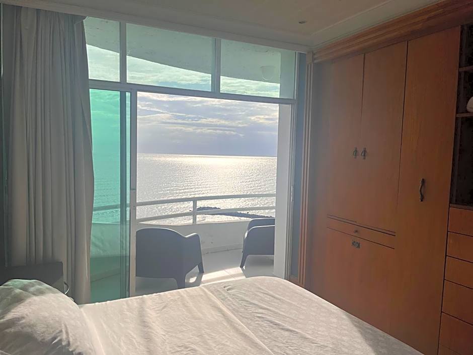 Sexto piso y vista al mar