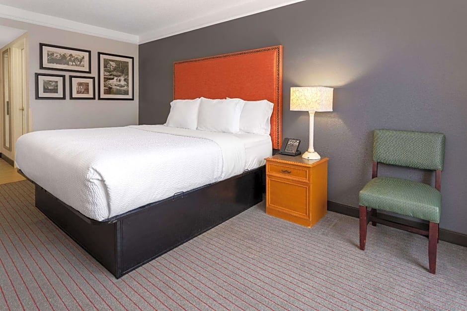 La Quinta Inn & Suites by Wyndham Kingsport Tricities Airport