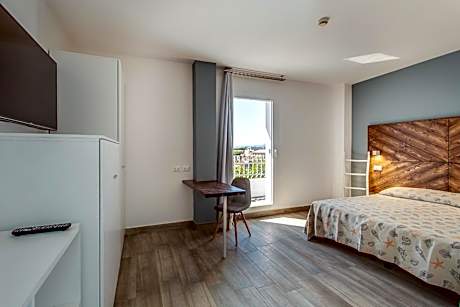 Deluxe Suite with Spa Bath