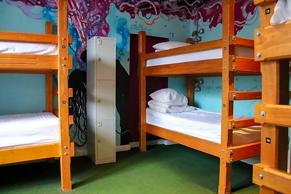 The Full Moon Backpackers