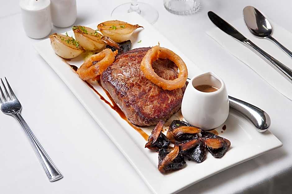 The Standpipe Golf Motor Inn