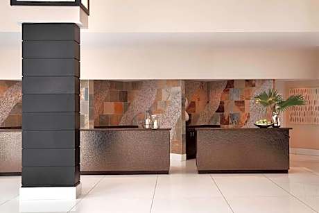 Renaissance by Marriott Orlando Airport Hotel
