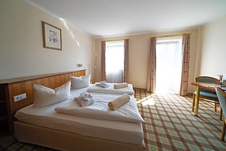 Standard Double Room with Mountain View