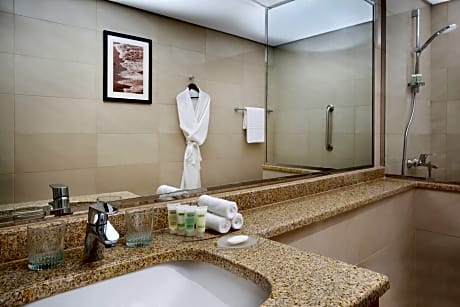 Superior Suite, 1 Bedroom, Smoking, Sea View (1 King Bed)