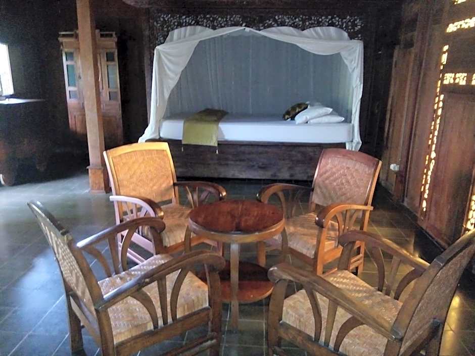 Tembi - Historical Home