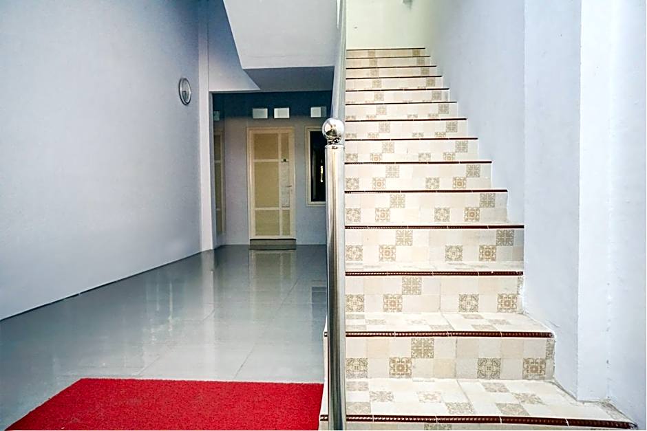 OYO Life 92918 Rumah Kost Arrahma Syariah