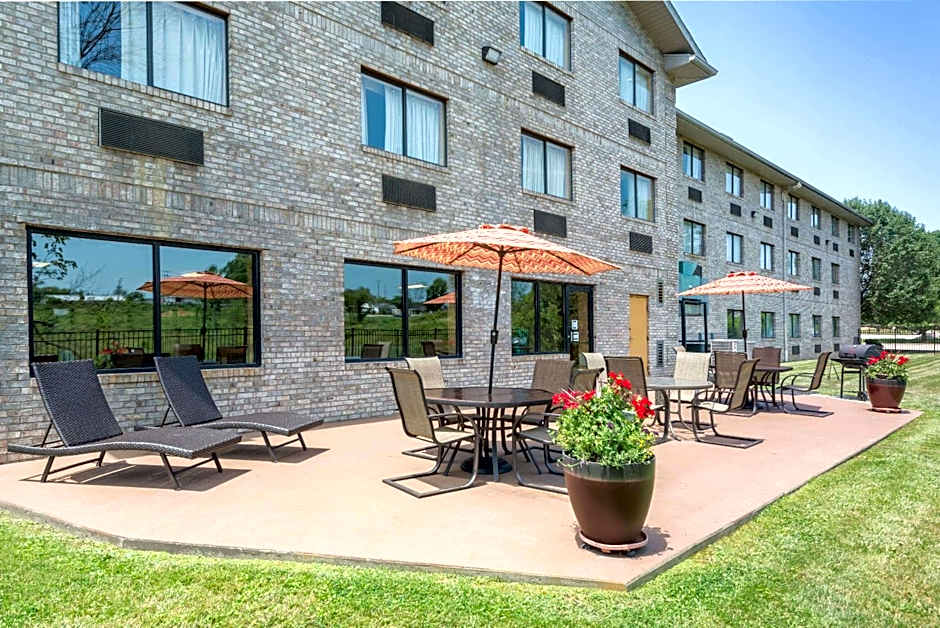 Ramada by Wyndham Catlettsburg/Ashland