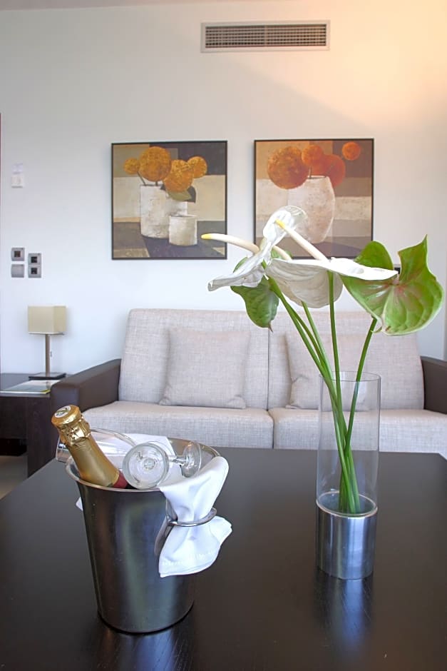 Hotel Puerto Juan Montiel & Spa & Base Náutica