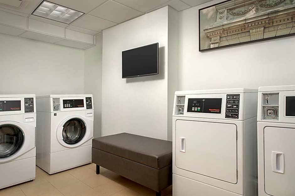 Courtyard by Marriott Richmond Downtown