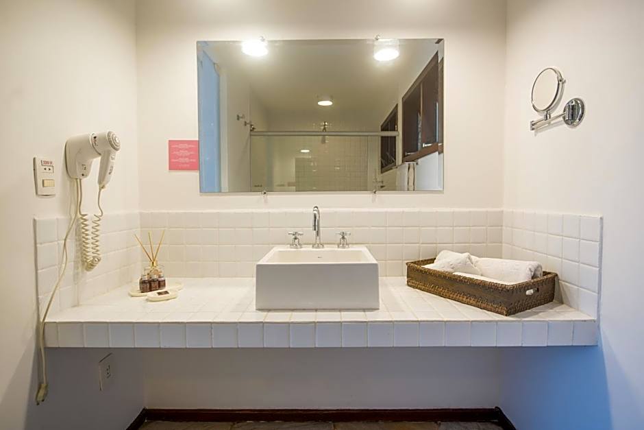 La Pedrera Small Hotel & Spa