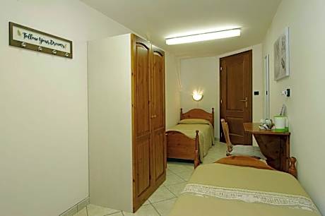 Twin Room with Shared Bathroom
