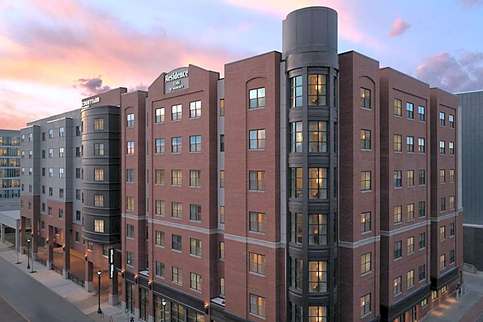 Courtyard Syracuse Downtown at Armory Square