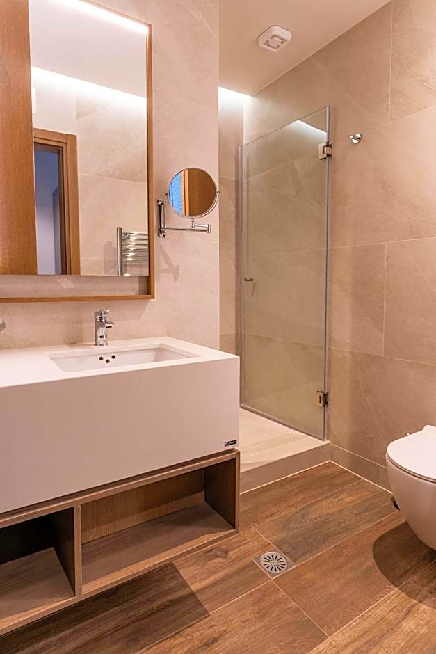 LYDIA suites and rooms