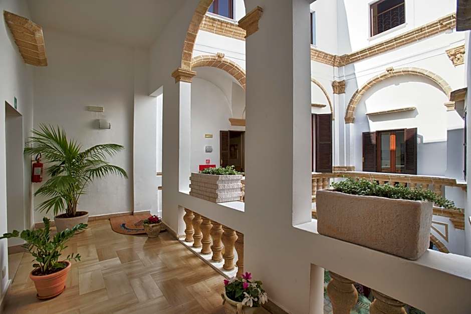 Al Pescatore Hotel & Restaurant