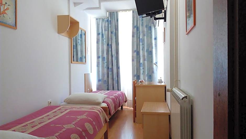 Accomodation Pertout