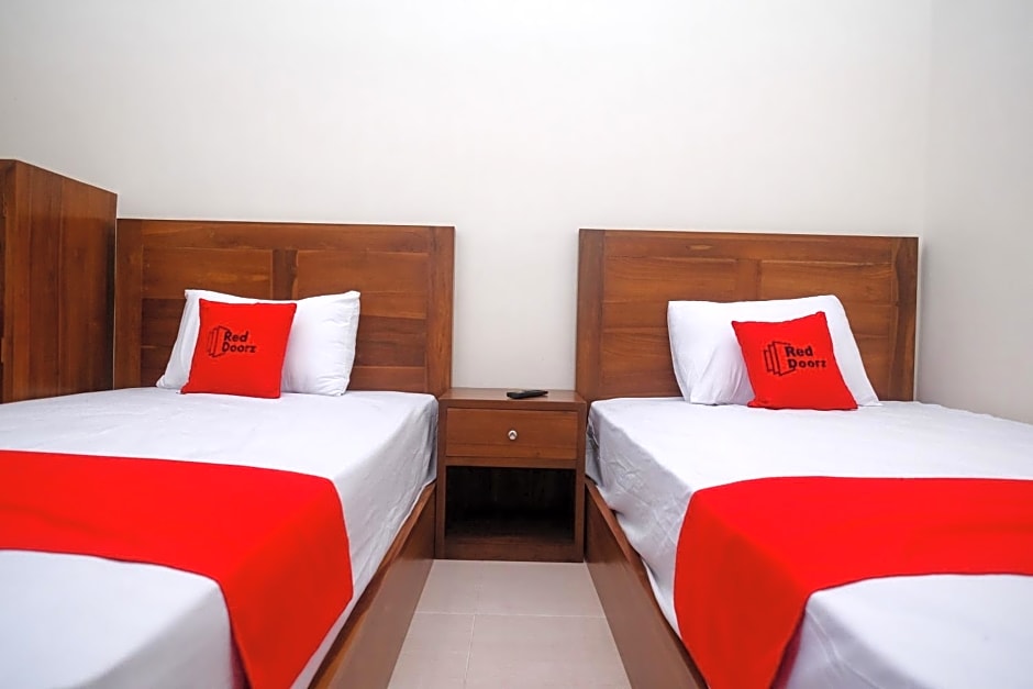 RedDoorz Syariah near Transmart Pabelan Solo