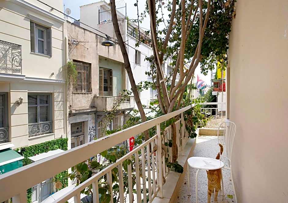 Live in Athens, PSYRRI Meet Me Here Apartments