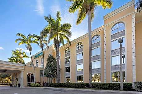 La Quinta Inn & Suites by Wyndham Sunrise