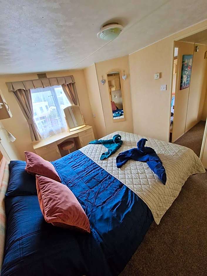 Haven on the Hill 2 Bed Caravan with Town Views of Aberystwyth F7