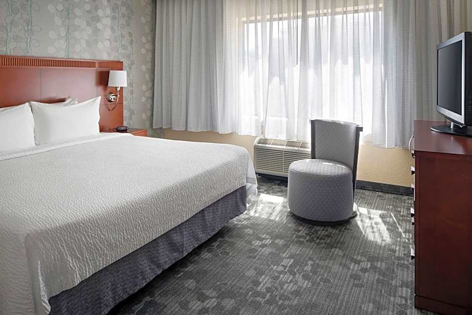 Courtyard by Marriott Denver Central Park