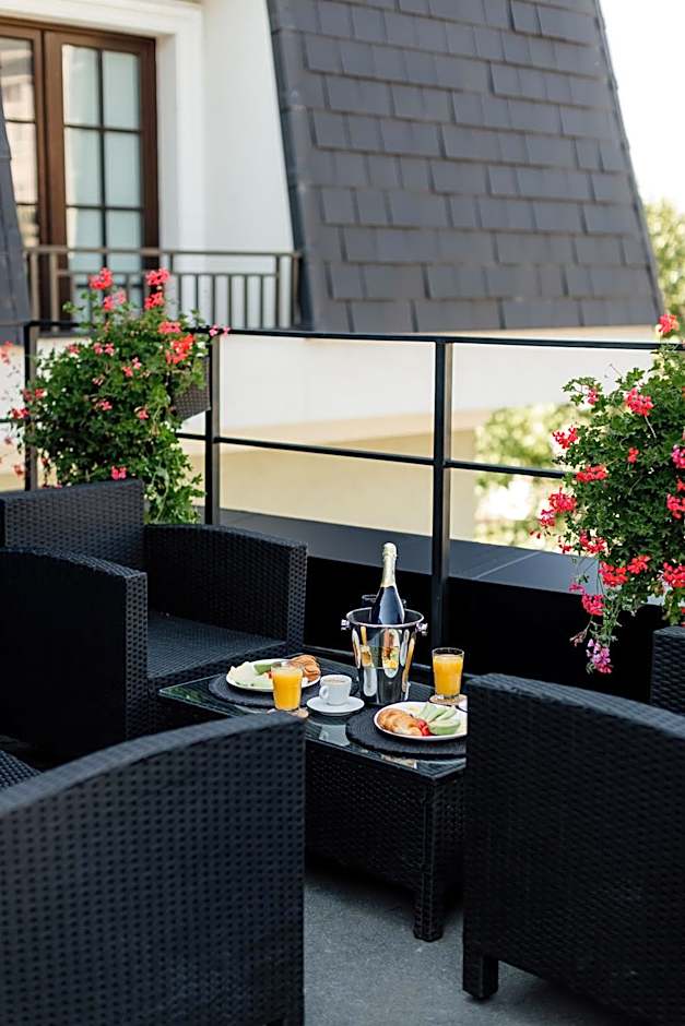 Scandinavia Residence