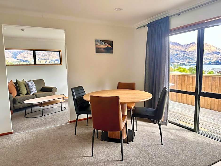 Wanaka Springs Lodge