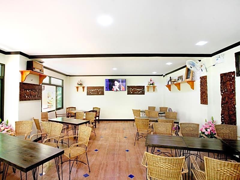 Baan Na Khon Hotel