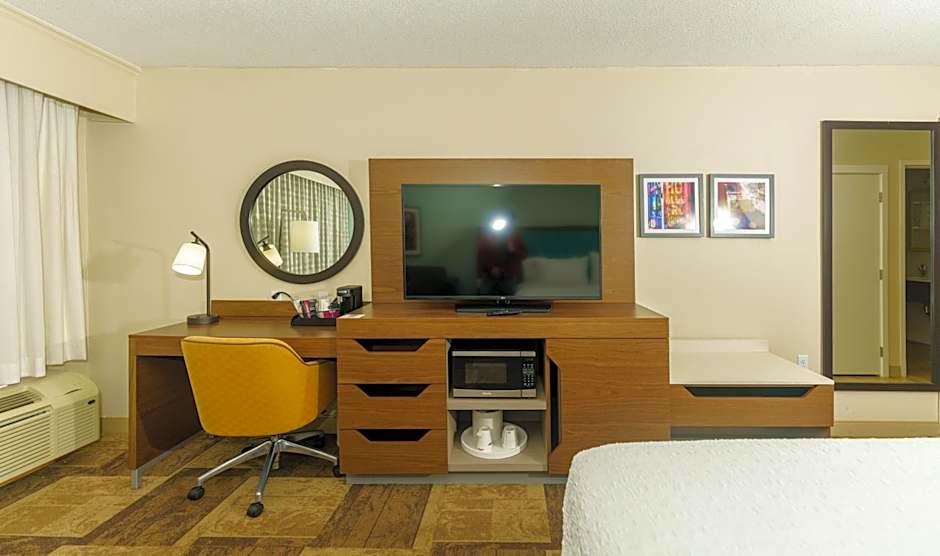 Hampton Inn By Hilton Hutchinson