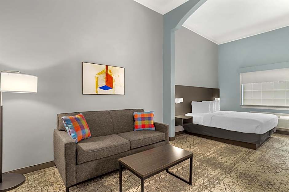 Best Western Plus New Caney Inn & Suites