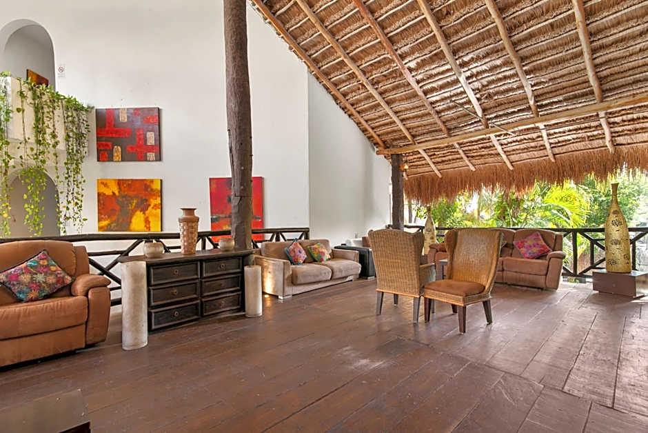 Hotel Riviera Del Sol