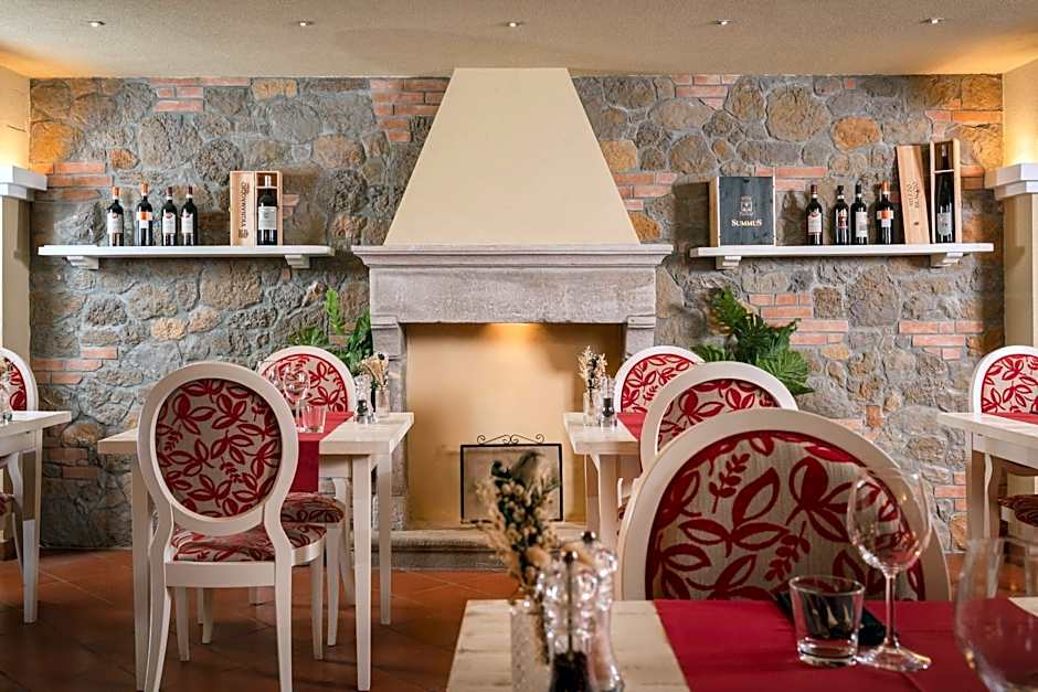Hotel Casolare Le Terre Rosse