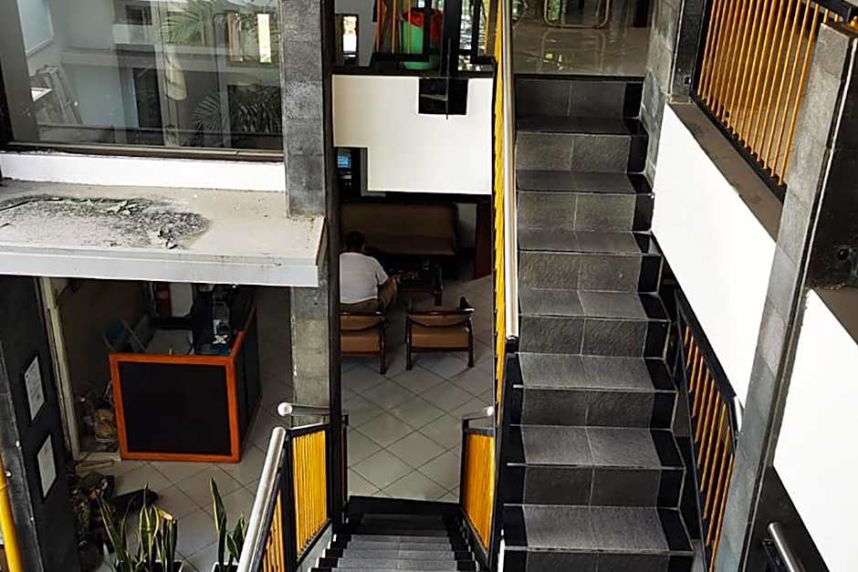 Dinnar Homestay Gayungan Syariah RedPartner