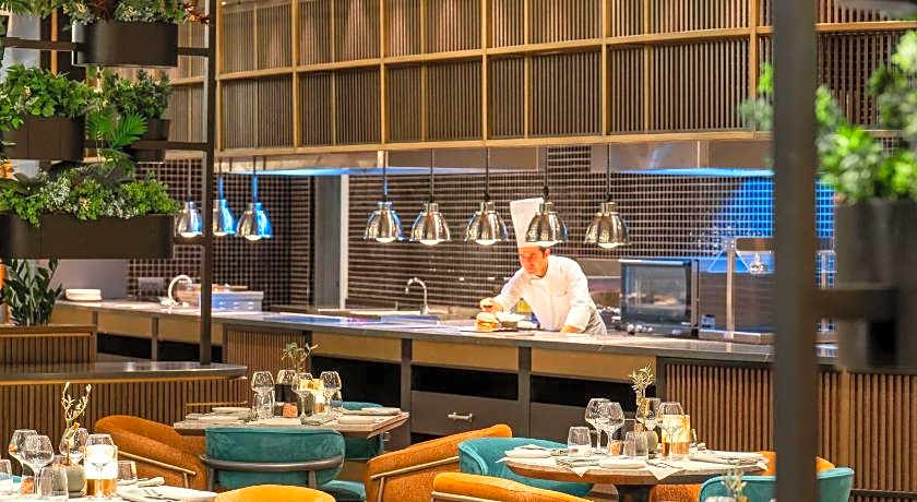 Mövenpick Hotel Istanbul Marmara Sea