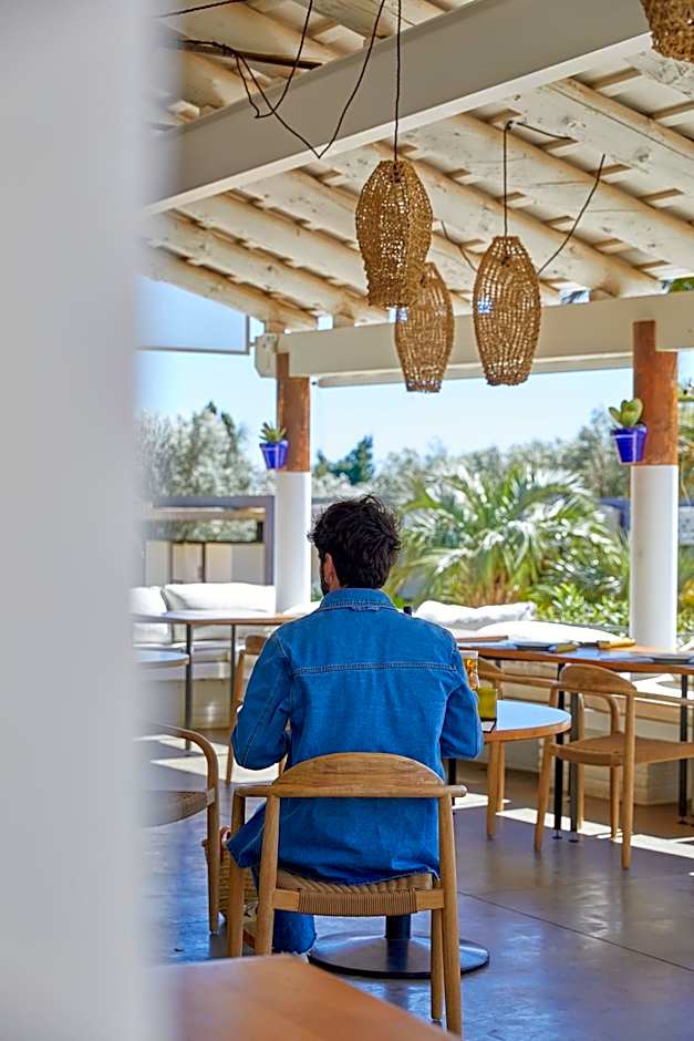 Hotel Restaurant Mas Lazuli by Fimedhotels