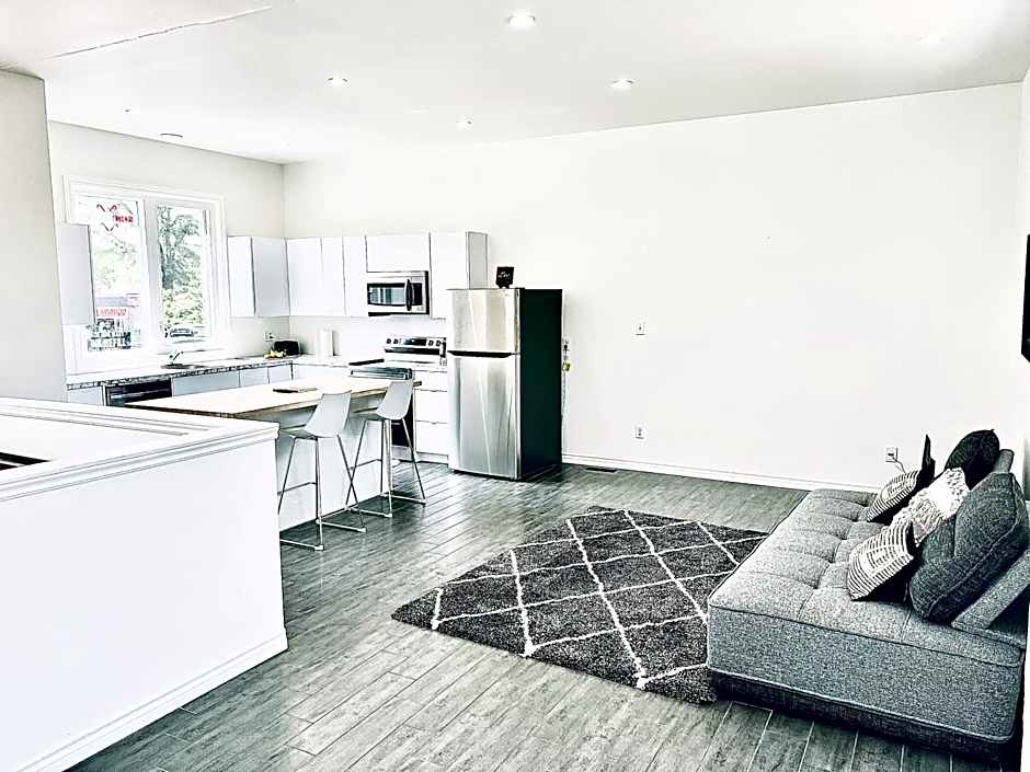 LaVida Exclusive Guest House, Free Parking (Rm#2)