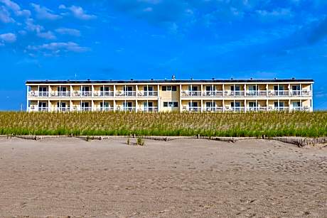 Drifting Sands Oceanfront Hotel