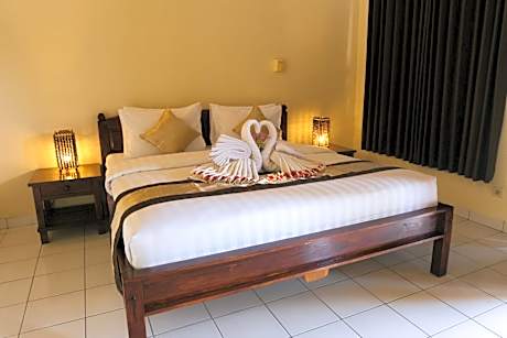 Deluxe Family Bungalow with Garden View