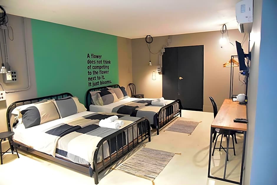 Hand hotel