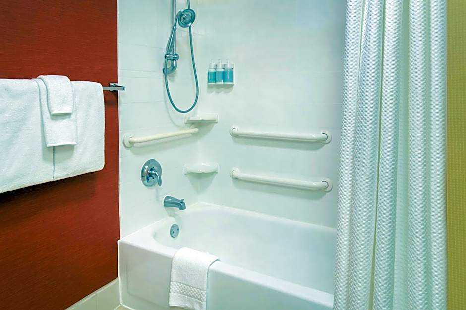 Courtyard by Marriott Mt. Laurel Cherry Hill