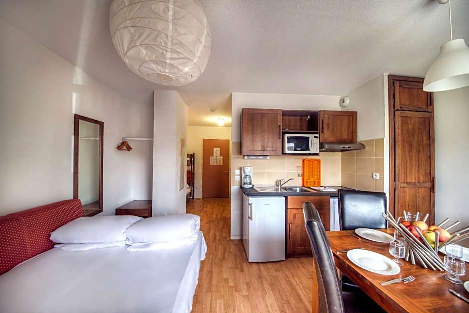 Comfort Aparthotel Lourdes L'Acacia
