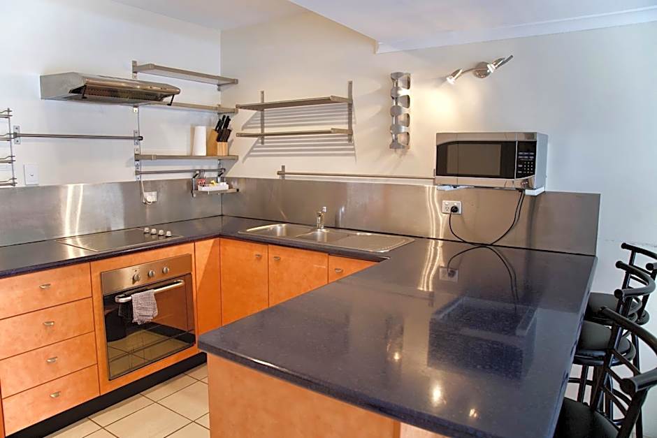 Reef Gateway Apartments