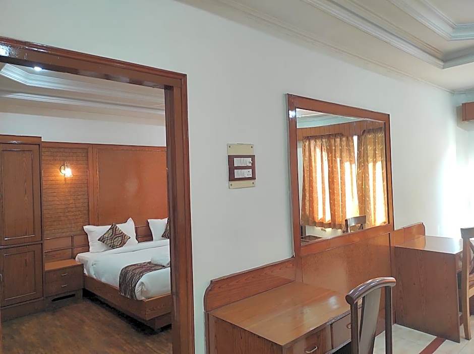 Hotel Ambarish Grand Residency