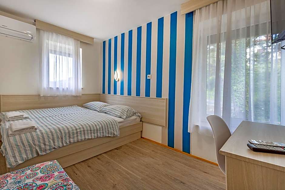 Maestral Residence