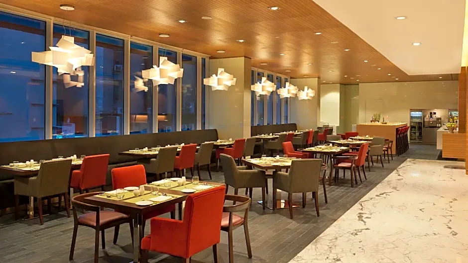 Hyatt Place Dubai Baniyas Square