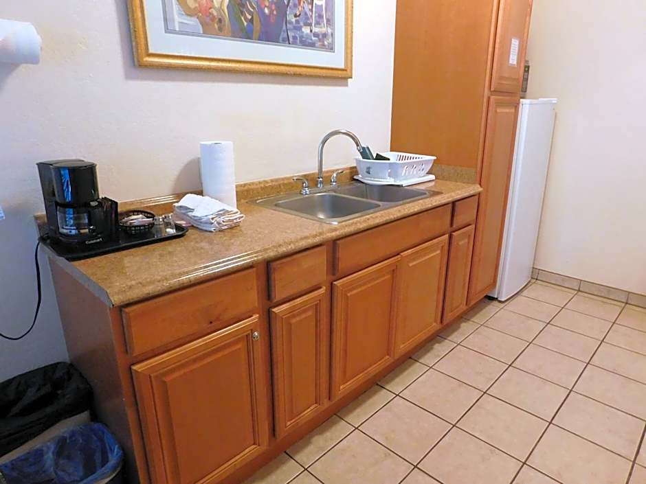 Capitola Venetian Hotel