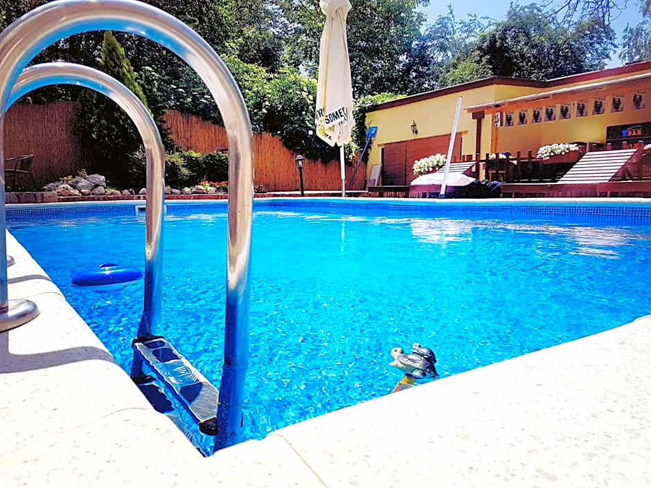 Villa Mystique