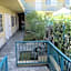 Hollywood City Inn